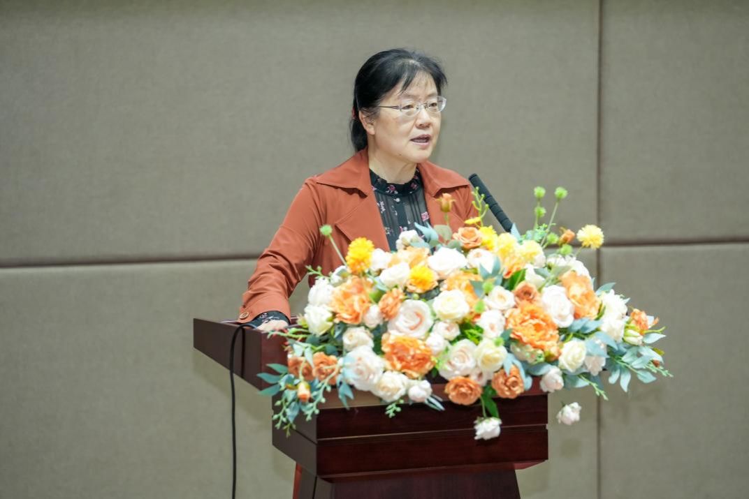 第八届中国二语习得研究高端论坛暨中国英汉语比较研究会二语习得专委会成立二十周年研讨会在电子科技大学隆重举行-电子科技大学外国语学院